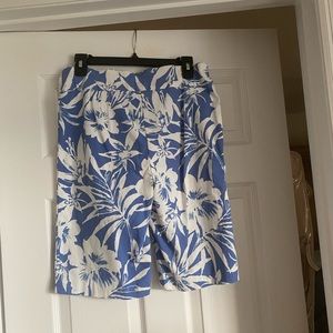 Notations, sz 12p blue & white floral bermudas.